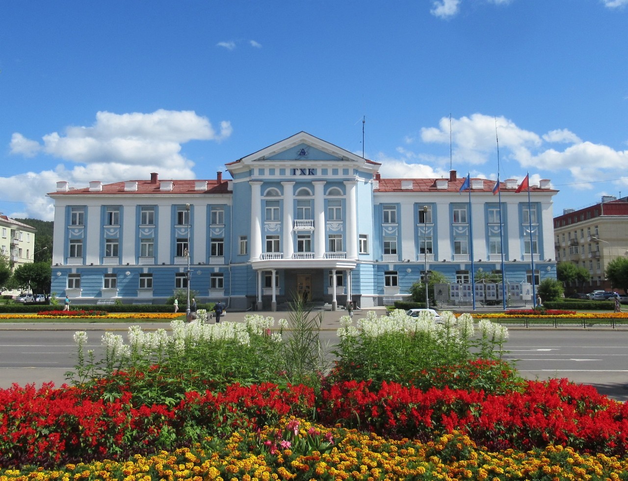 Услуги железногорск красноярский край. Город Железногорск Красноярский край. Железногорск центр города. Площадь Железногорска Красноярского края. Площади города Железногорска Красноярского края.