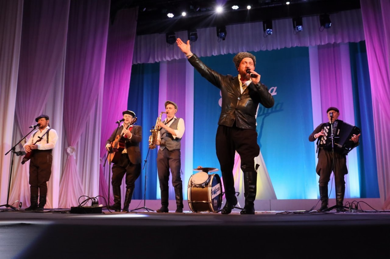 Концерты в мск. Концерты города. Концерт ирины дубцовой 23. Фестиваль. День города концерт фото.